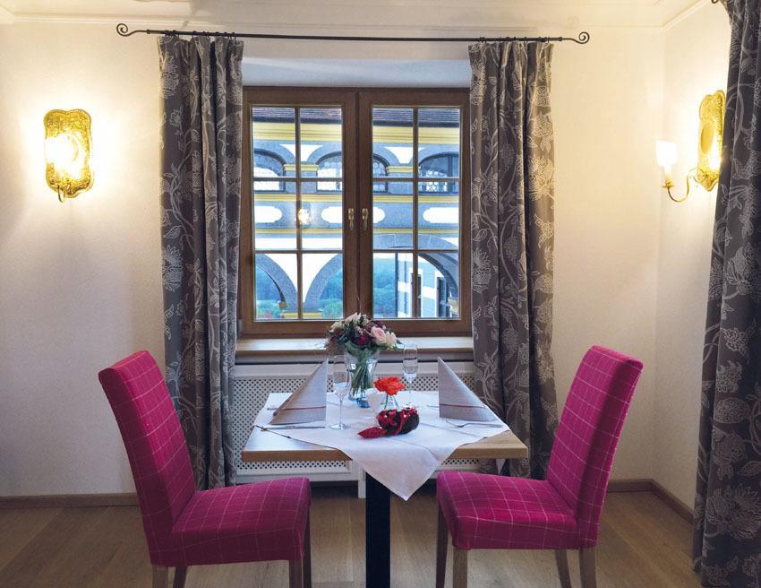 Hotel Schloss Leitheim Bagian luar foto