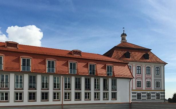 Hotel Schloss Leitheim Bagian luar foto