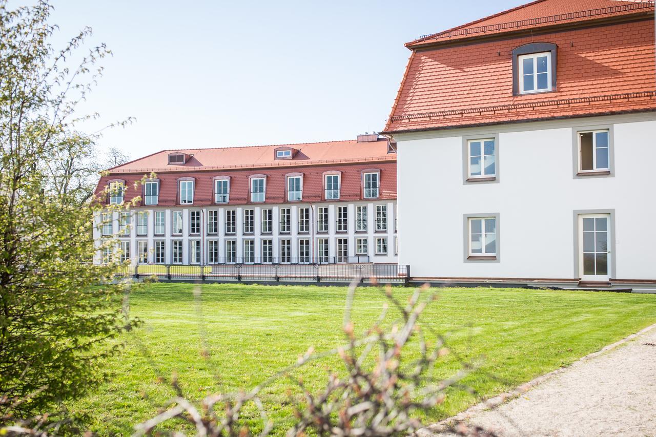 Hotel Schloss Leitheim Bagian luar foto
