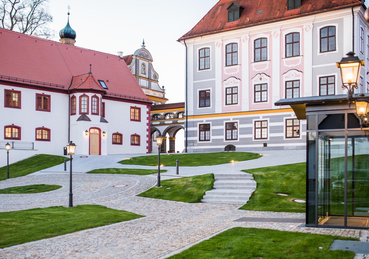 Hotel Schloss Leitheim Bagian luar foto