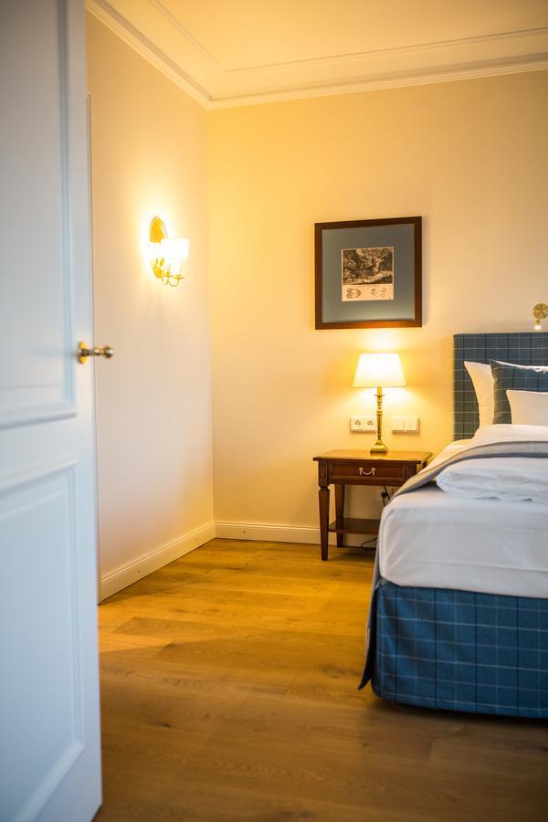 Hotel Schloss Leitheim Bagian luar foto