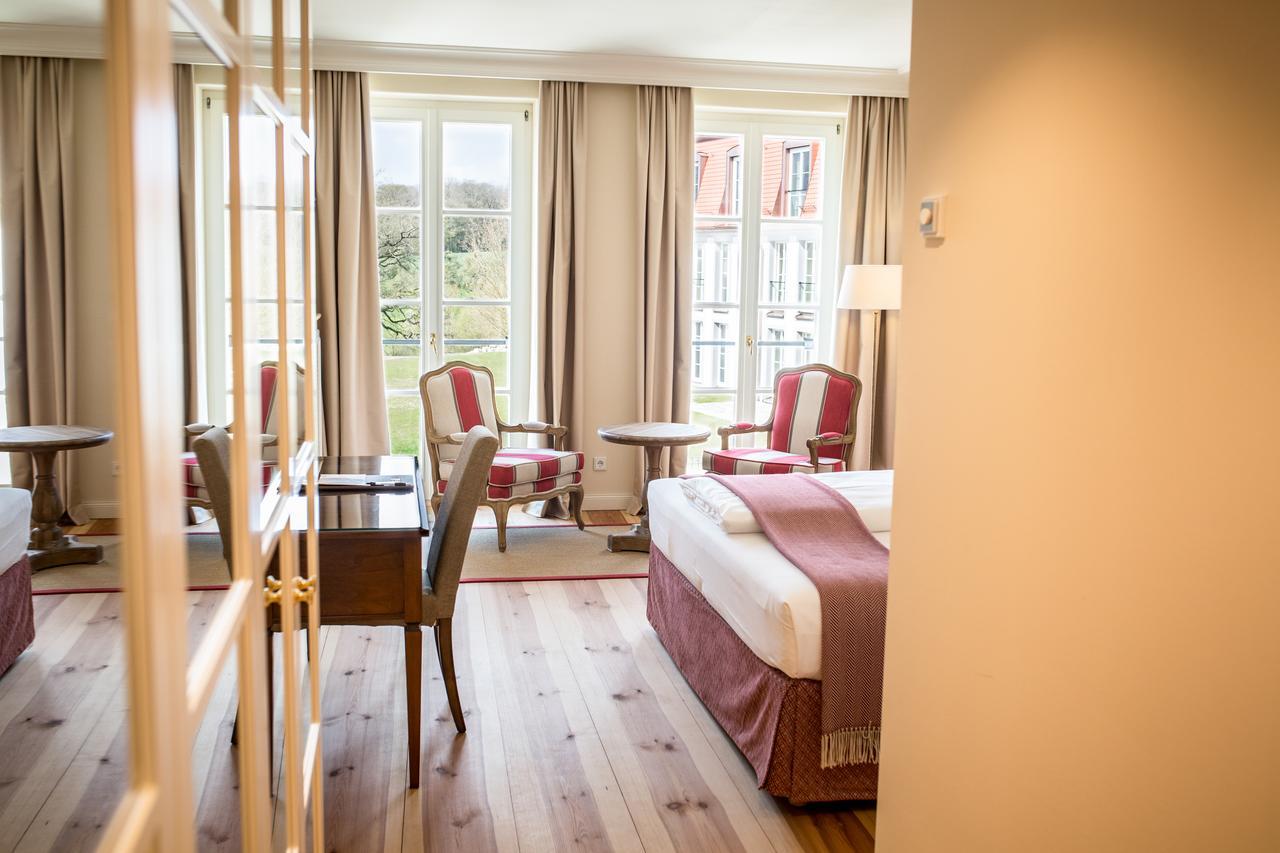 Hotel Schloss Leitheim Bagian luar foto