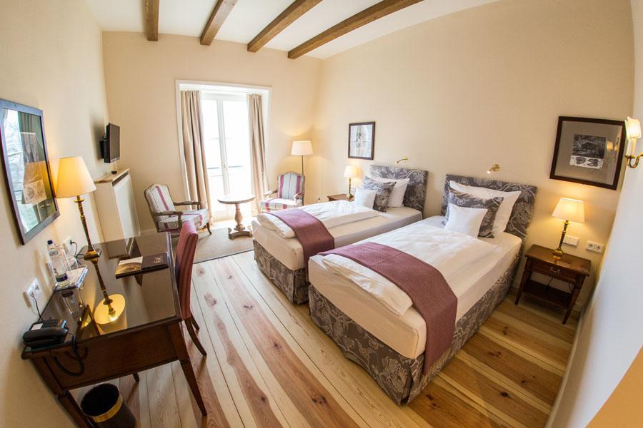 Hotel Schloss Leitheim Ruang foto